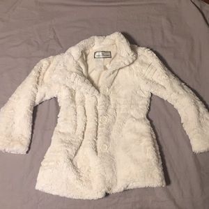 Girls faux-Minke Coat!!
